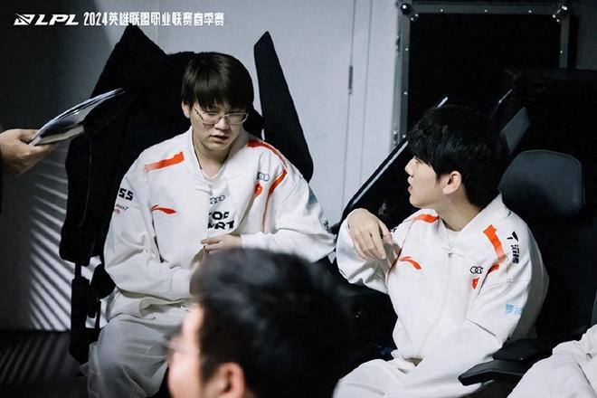 经通过国际 经通过国际