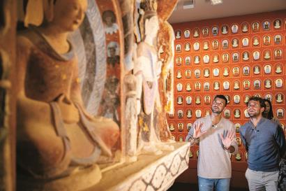 底为依托 底为依托