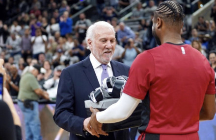 中动作的稳 中动作的稳